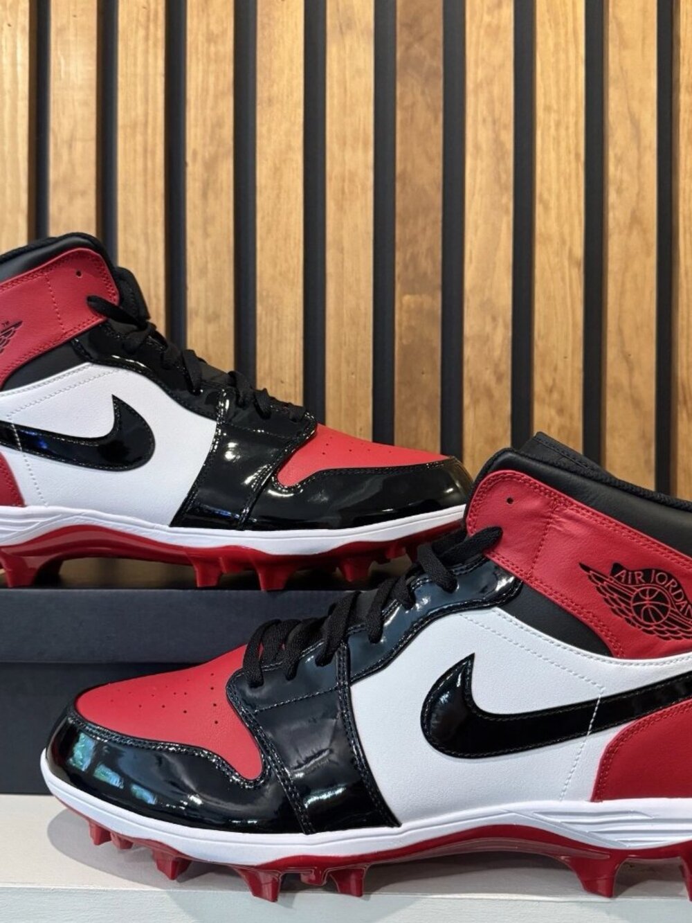 SIZE 17 - Air Jordan 1 Mid TD Bred Toe Football Cleat FJ6805 601 Red White Black
